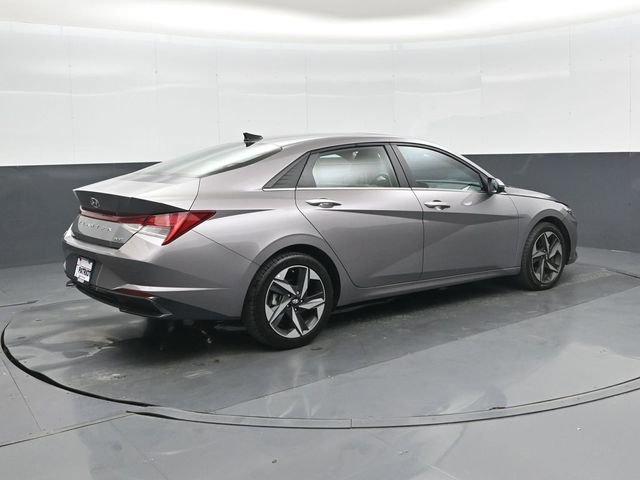 Used 2023 Hyundai Elantra Limited image 4