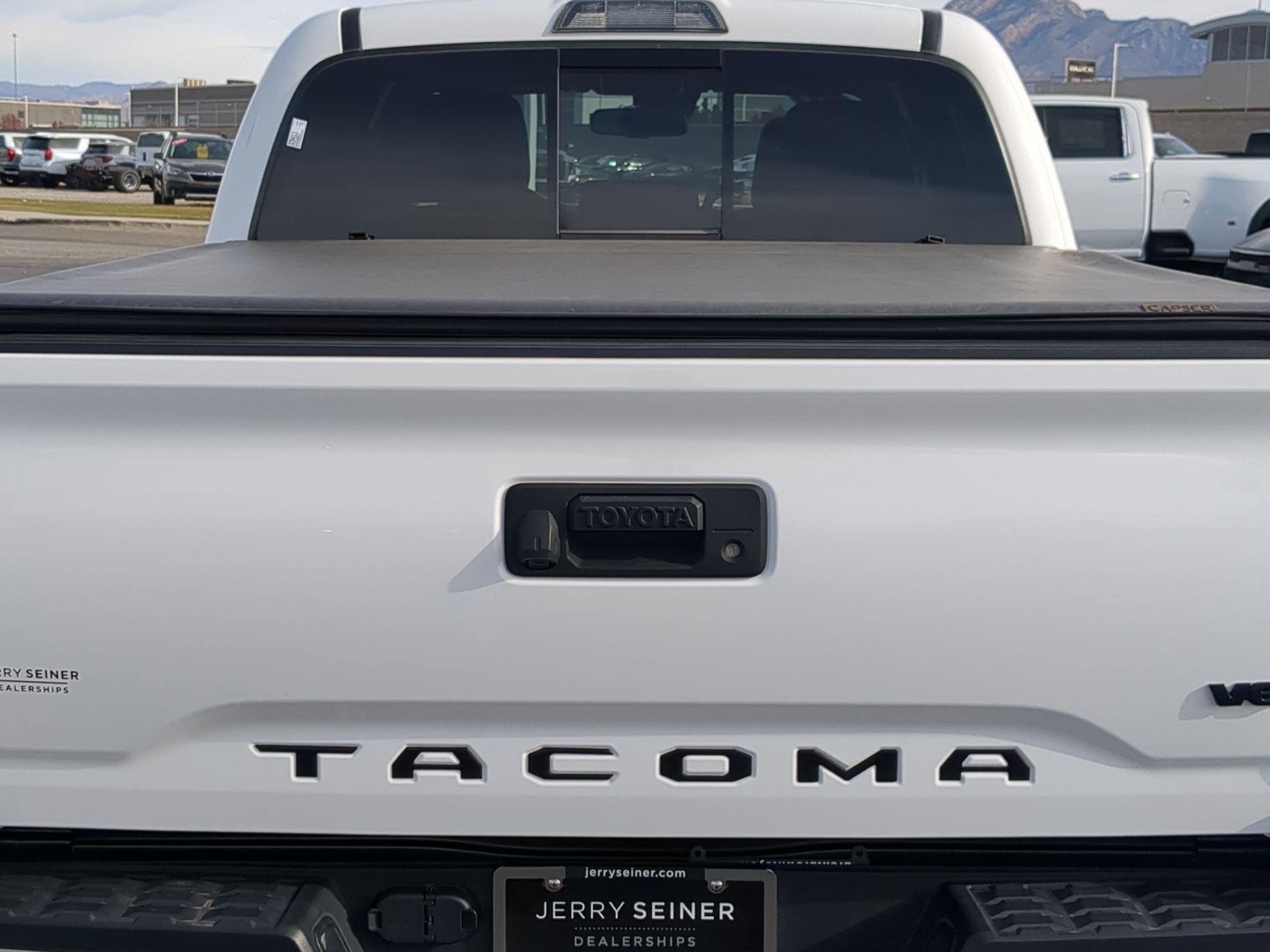 Used 2022 Toyota Tacoma TRD Sport image 14