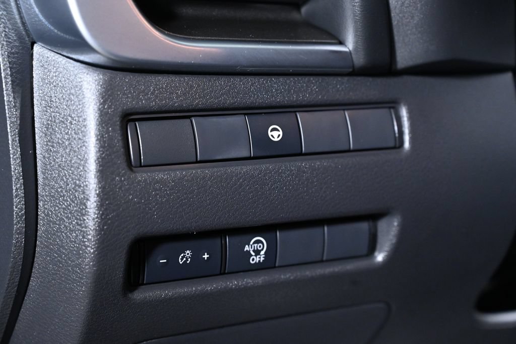 Used 2023 Nissan Rogue SV AWD/4WD image 22