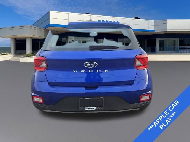 Used 2023 Hyundai Venue SEL image 4