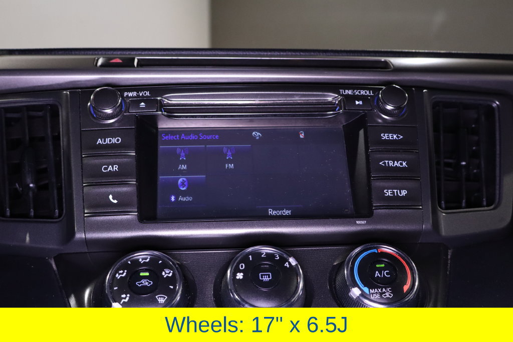 Used 2014 Toyota RAV4 LE FWD image 22