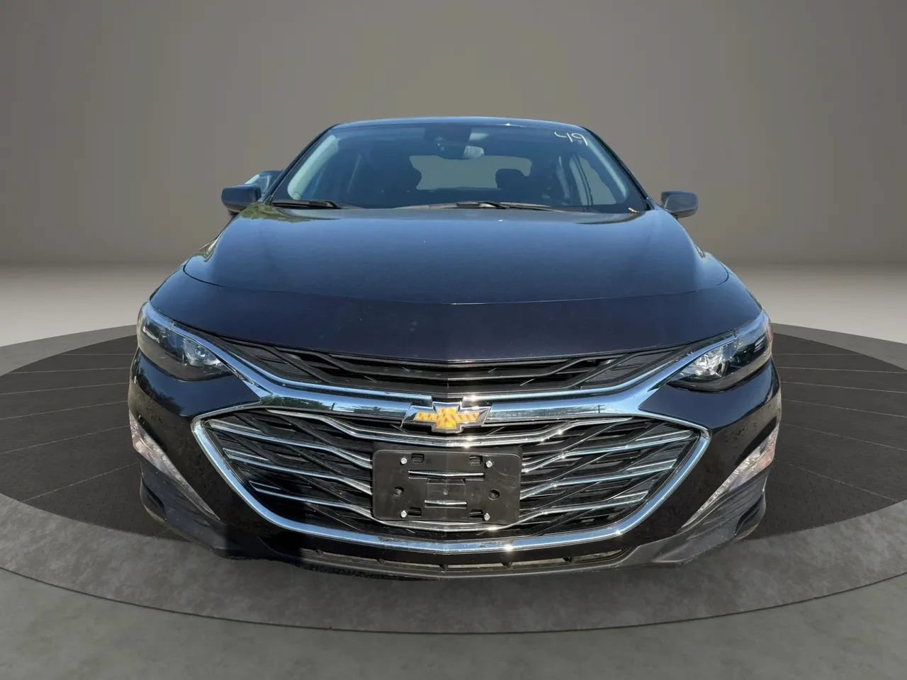 Used 2023 Chevrolet Malibu LT FWD image 2