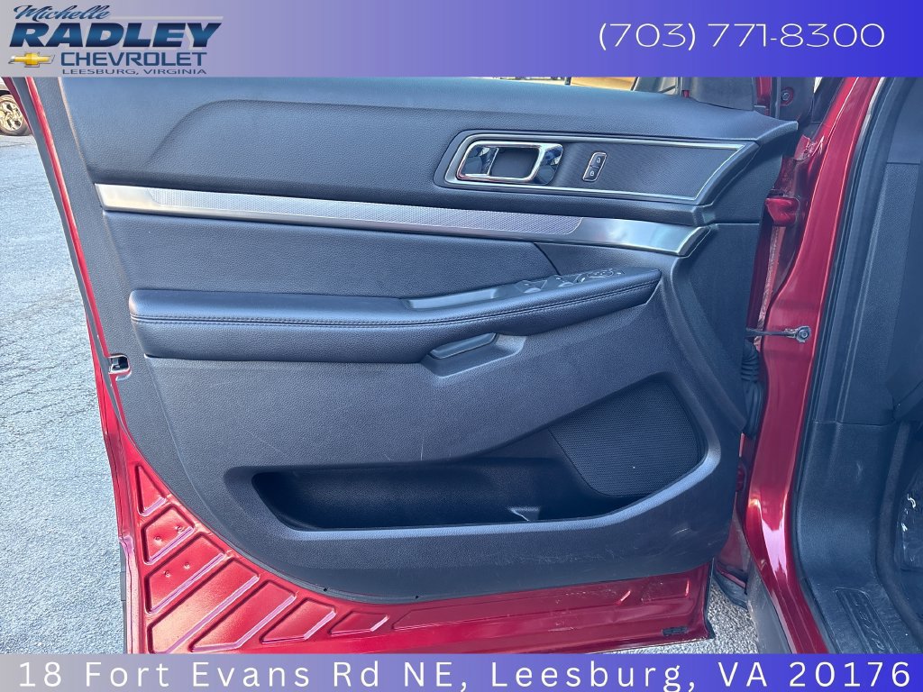 Used 2018 Ford Explorer XLT FWD image 13