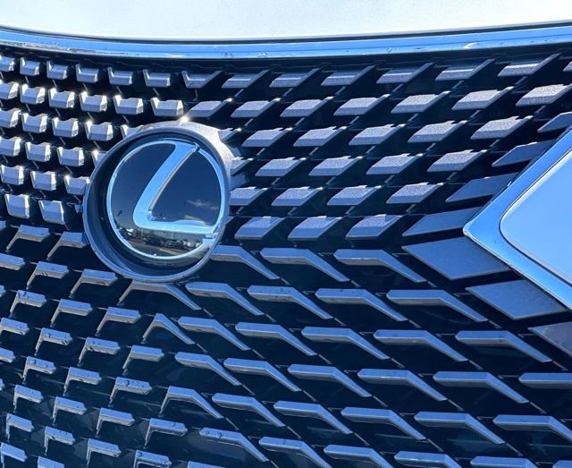 Used 2021 Lexus RX 350L Premium w/ Premium Package image 4