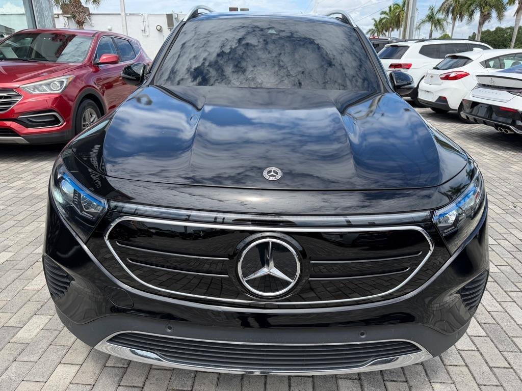 Used 2022 Mercedes-Benz EQB 350 4MATIC image 3