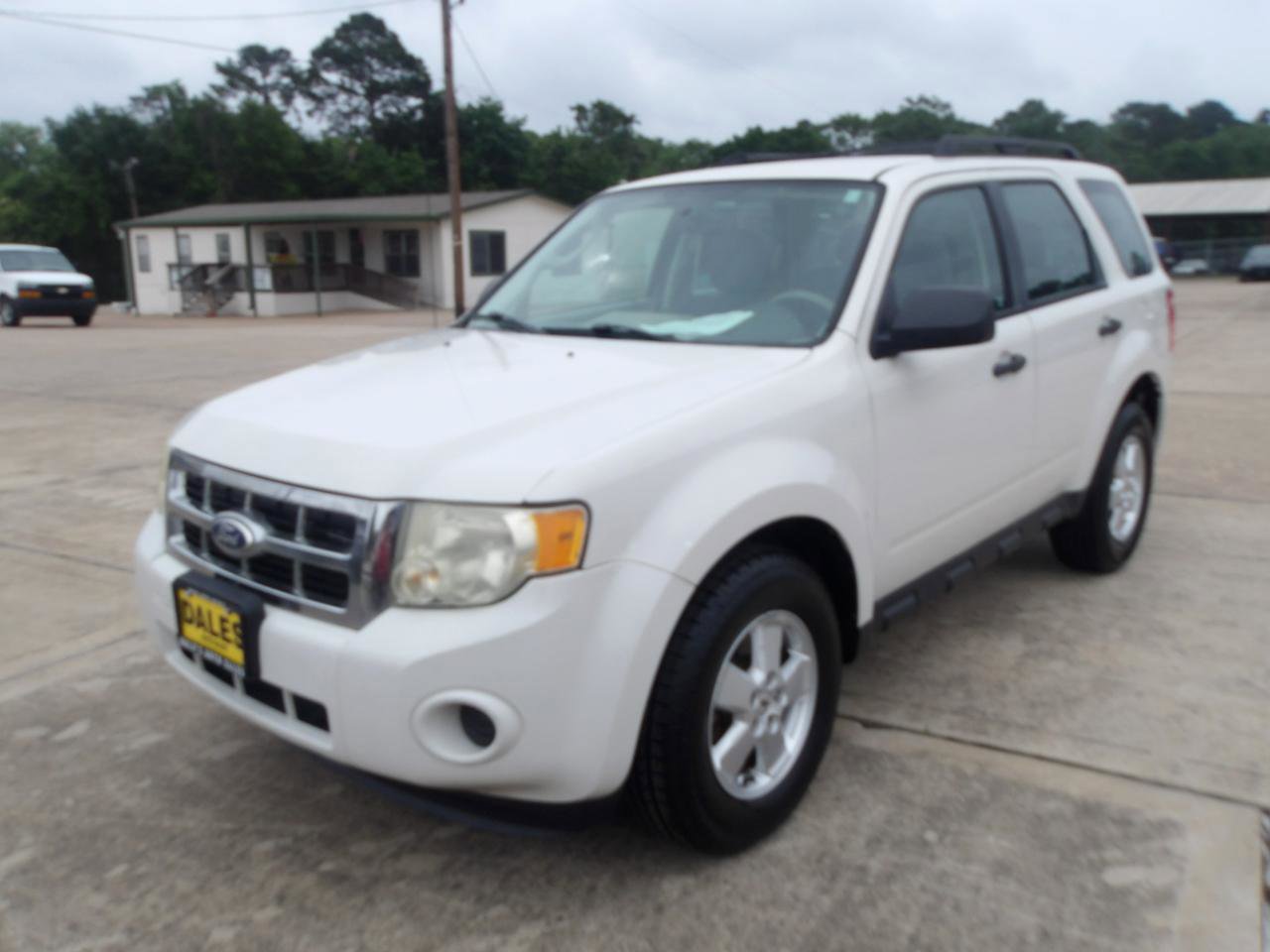Used 2011 Ford Escape XLS w/ 102A Rapid Spec Order Code FWD image 2