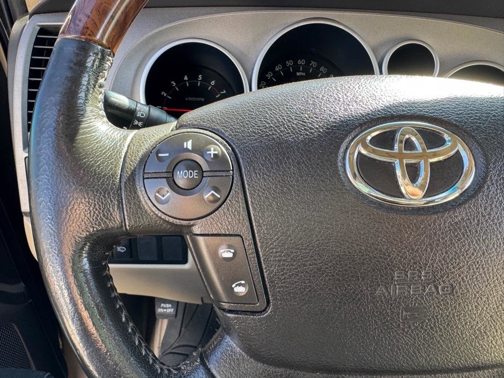 Used 2010 Toyota Sequoia Platinum RWD image 17