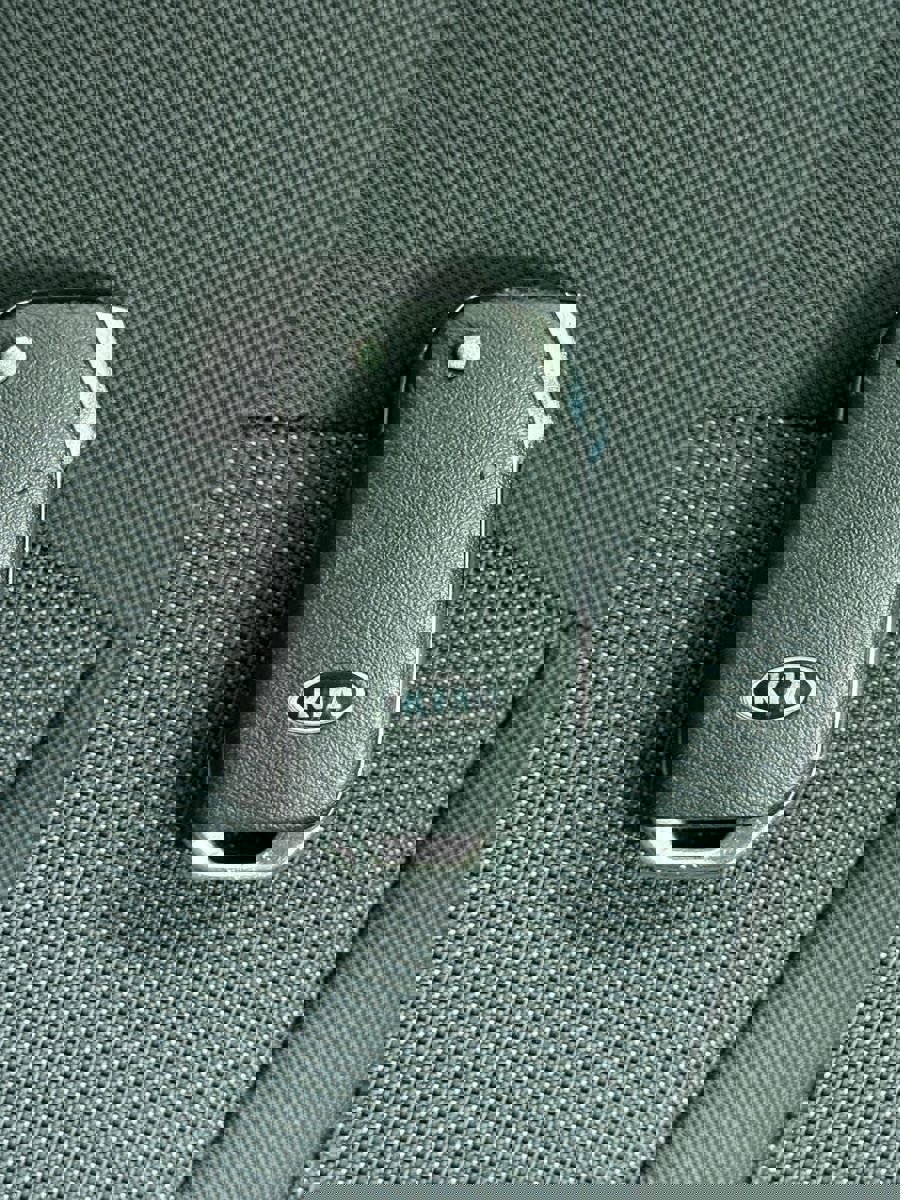 Used 2021 Kia K5 LX image 39