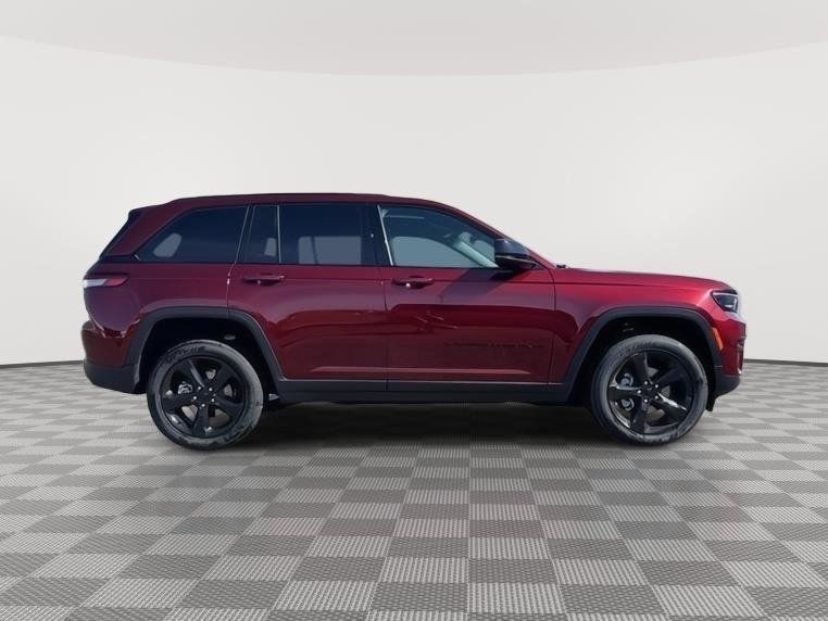 New 2025 Jeep Grand Cherokee Altitude image 6