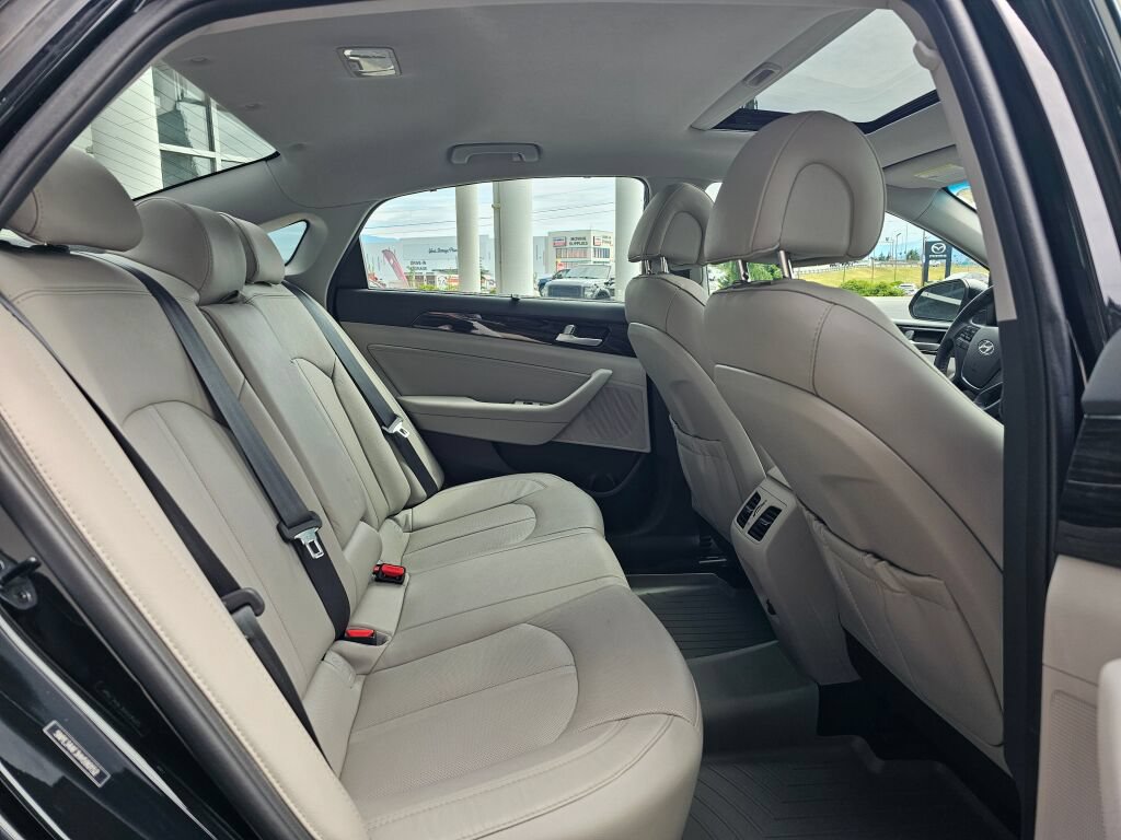 Used 2017 Hyundai Sonata Limited w/ Ultimate Package 04 FWD image 13
