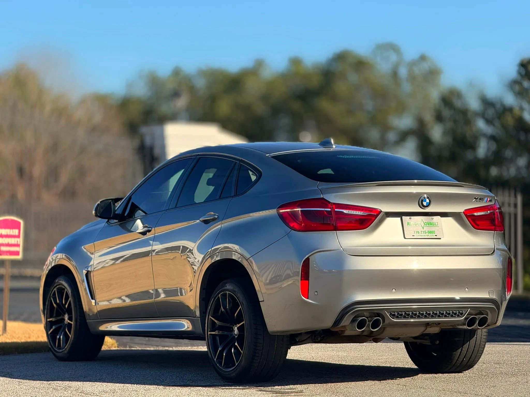 Used 2017 BMW X6 M image 8