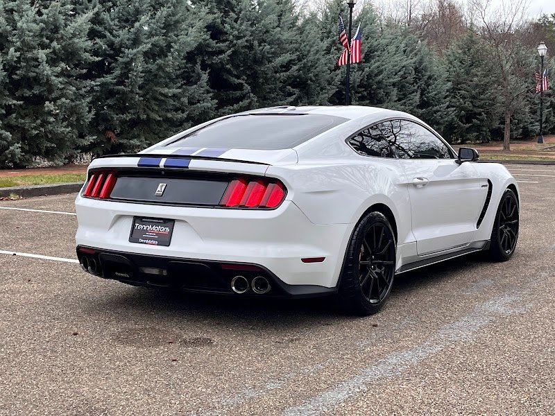 Used 2016 Ford Mustang Shelby GT350 w/ Technology Package image 21