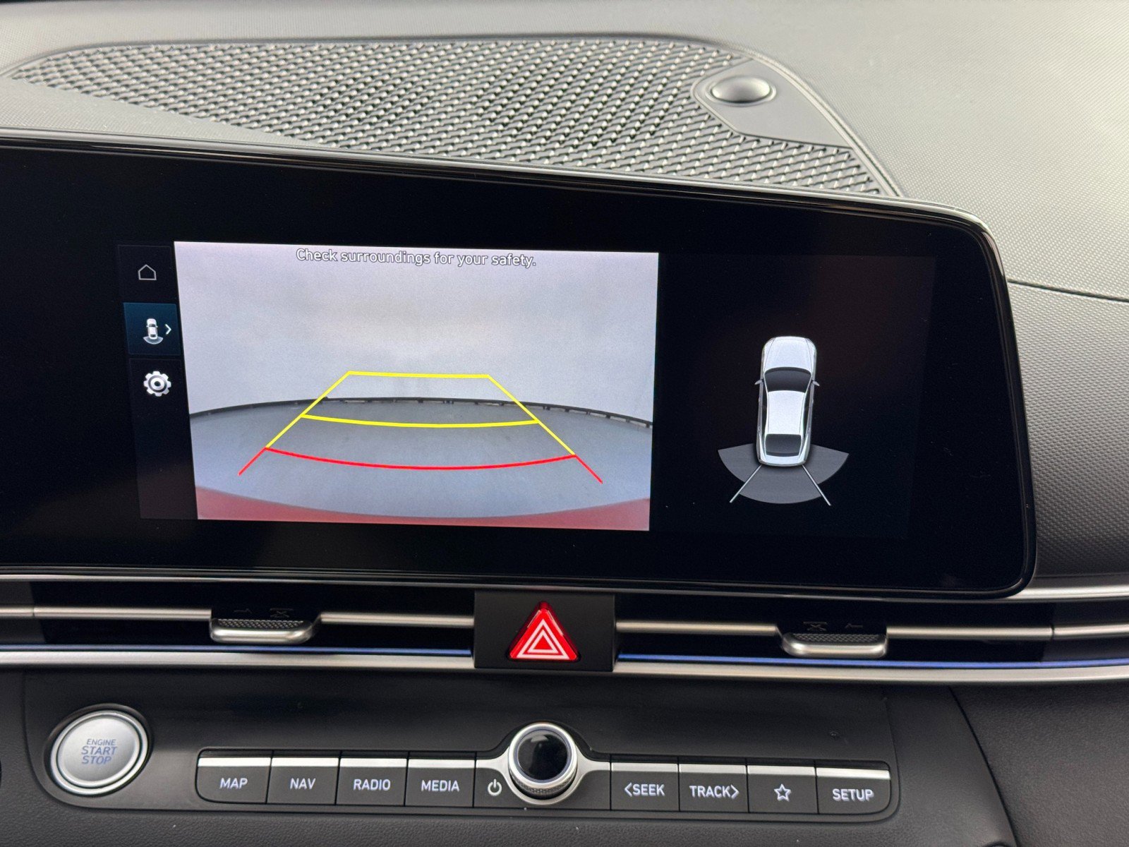 Used 2021 Hyundai Elantra Limited w/ Cargo Package image 29