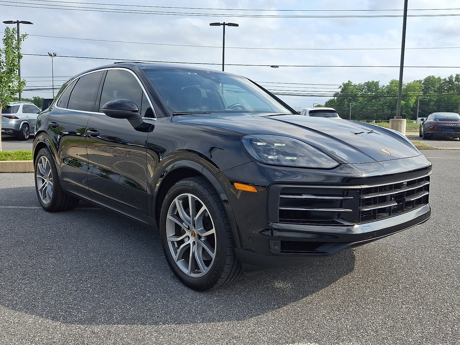 Used 2024 Porsche Cayenne AWD/4WD image 6