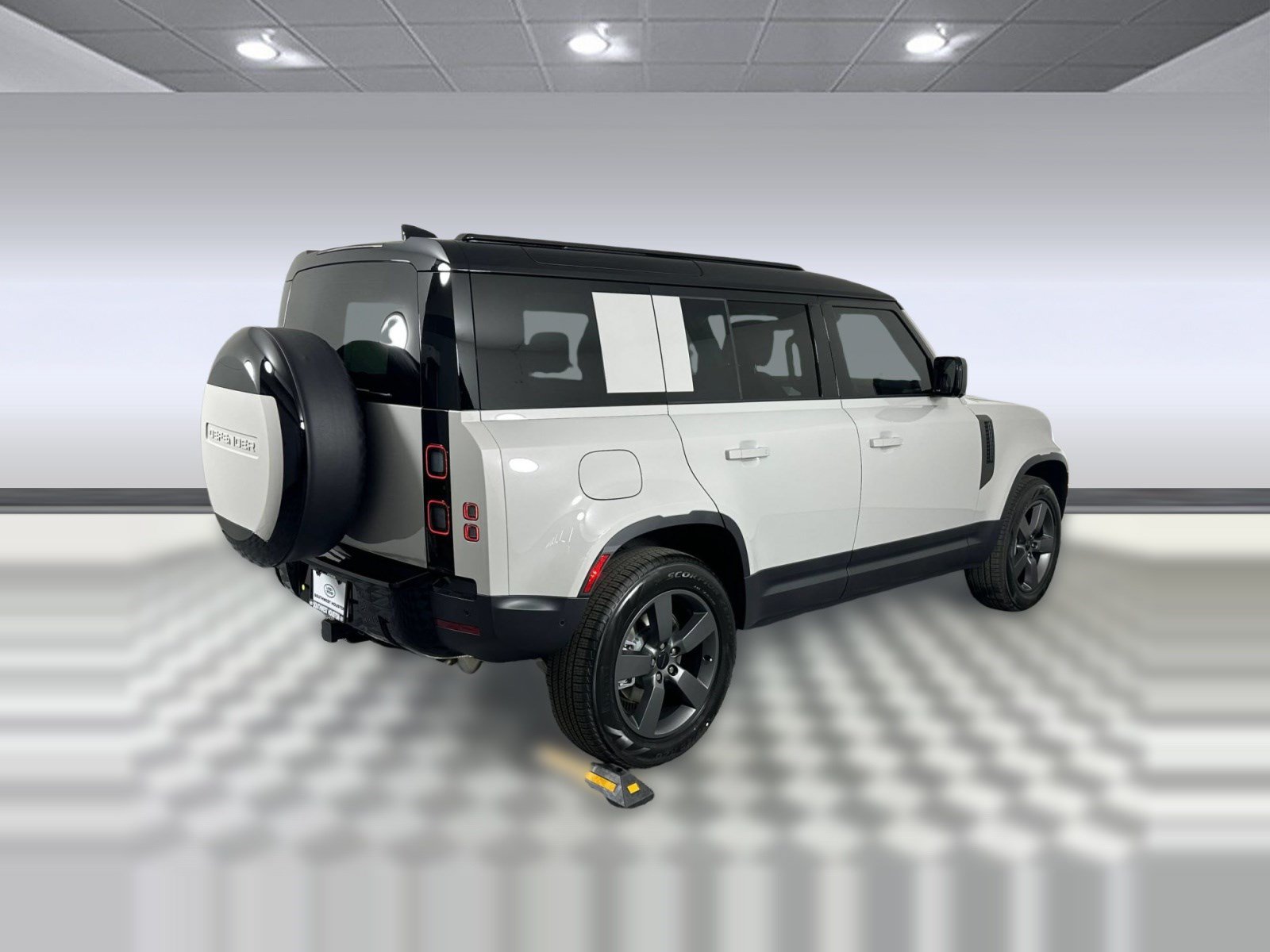 Used 2026 Land Rover Defender 110 S AWD/4WD image 8