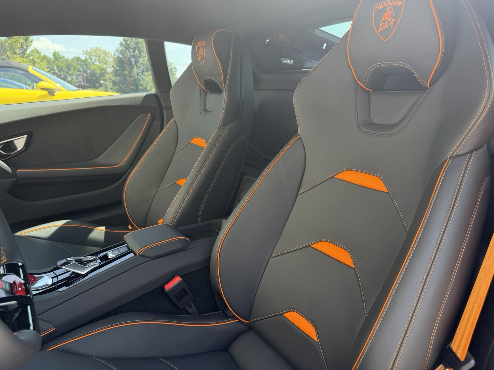 Used 2023 Lamborghini Huracan EVO RWD image 14
