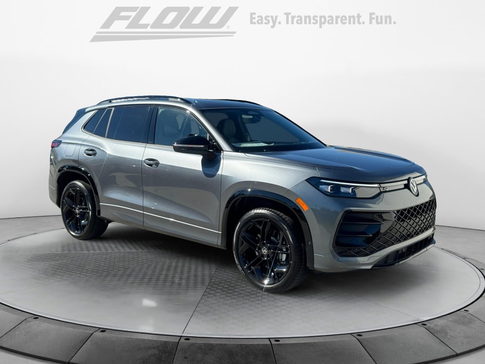 New 2026 Volkswagen Tiguan SE R-Line image 1