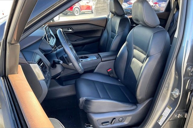 Certified 2022 Nissan Rogue SV w/ SV Premium Package image 24