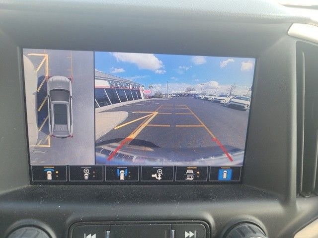 Used 2024 GMC Terrain Denali w/ Black Diamond Edition image 10