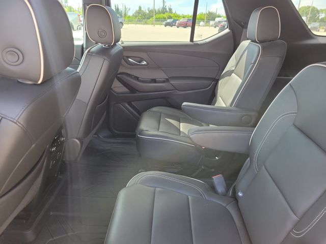Used 2023 Chevrolet Traverse Premier w/ Redline Edition AWD/4WD image 14