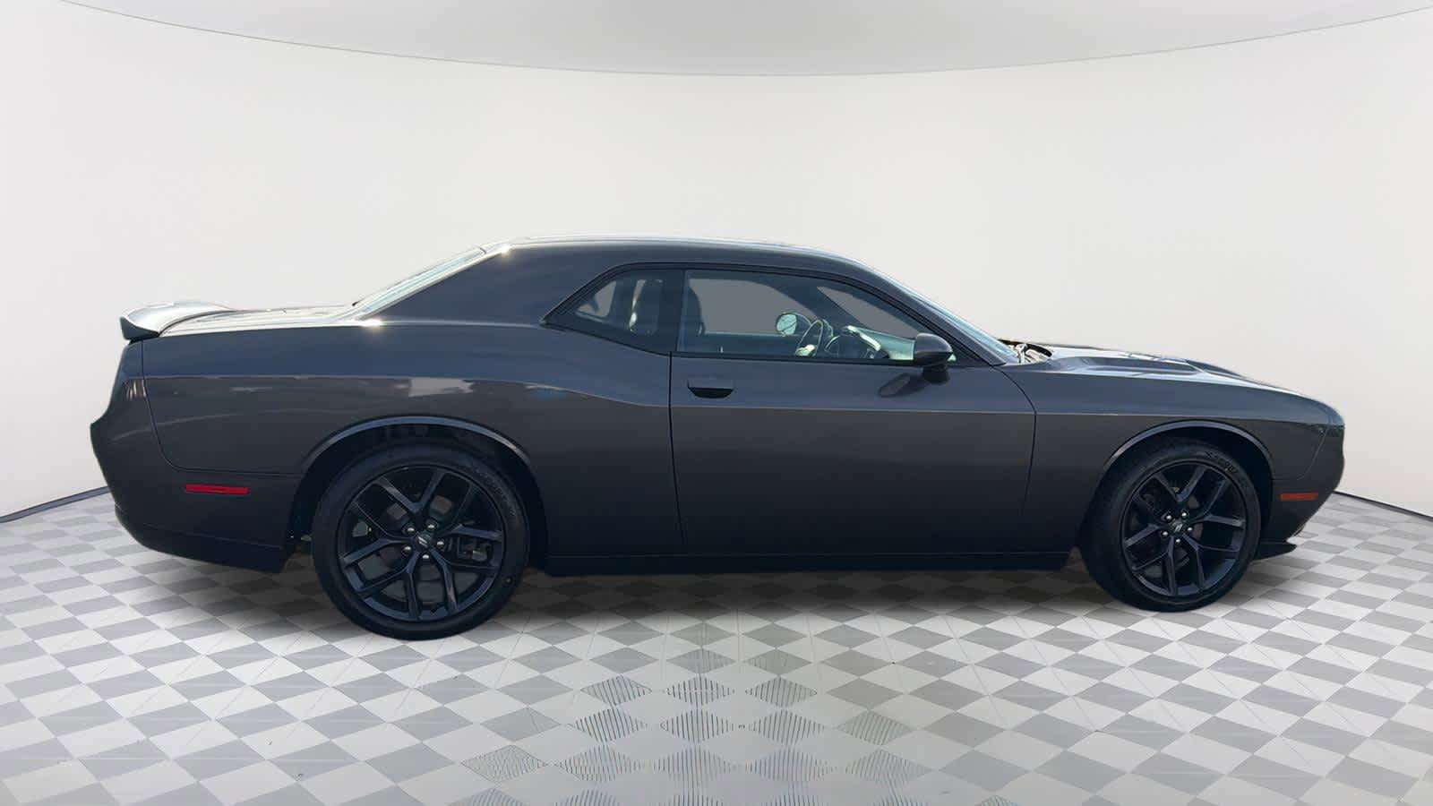 Used 2020 Dodge Challenger SXT w/ Blacktop Package RWD image 4