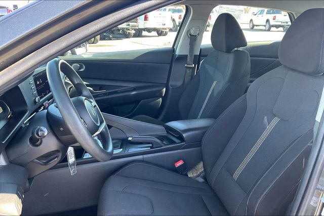 Used 2024 Hyundai Elantra SE image 27