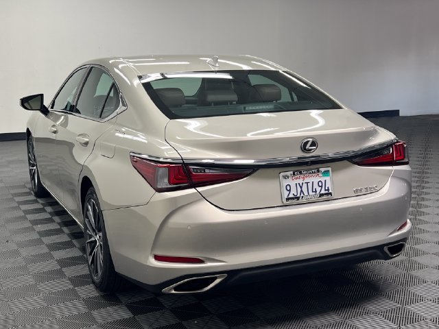 Used 2024 Lexus ES 350 w/ Premium Package FWD image 7