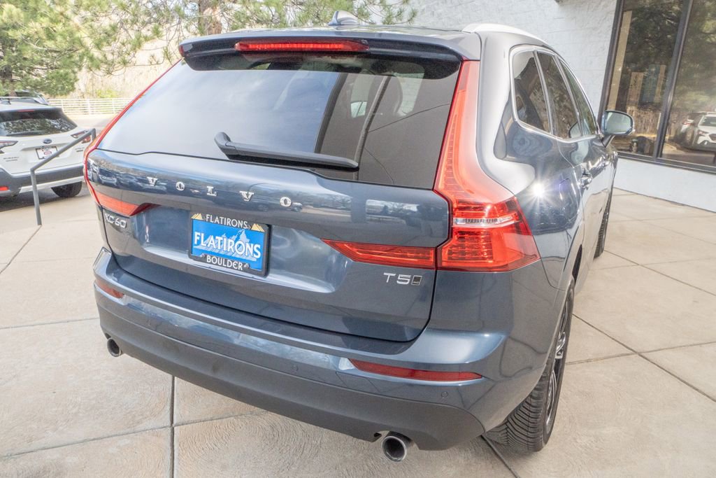 Used 2021 Volvo XC60 T5 Momentum w/ Climate Package image 6