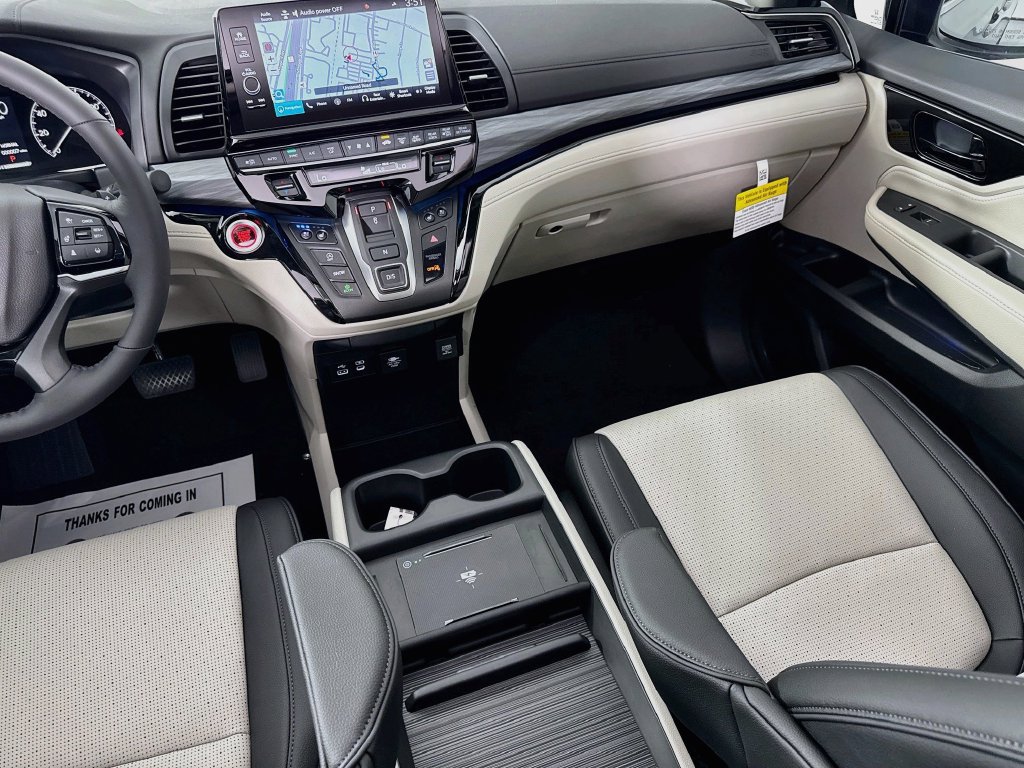 Used 2026 Honda Odyssey Elite image 30