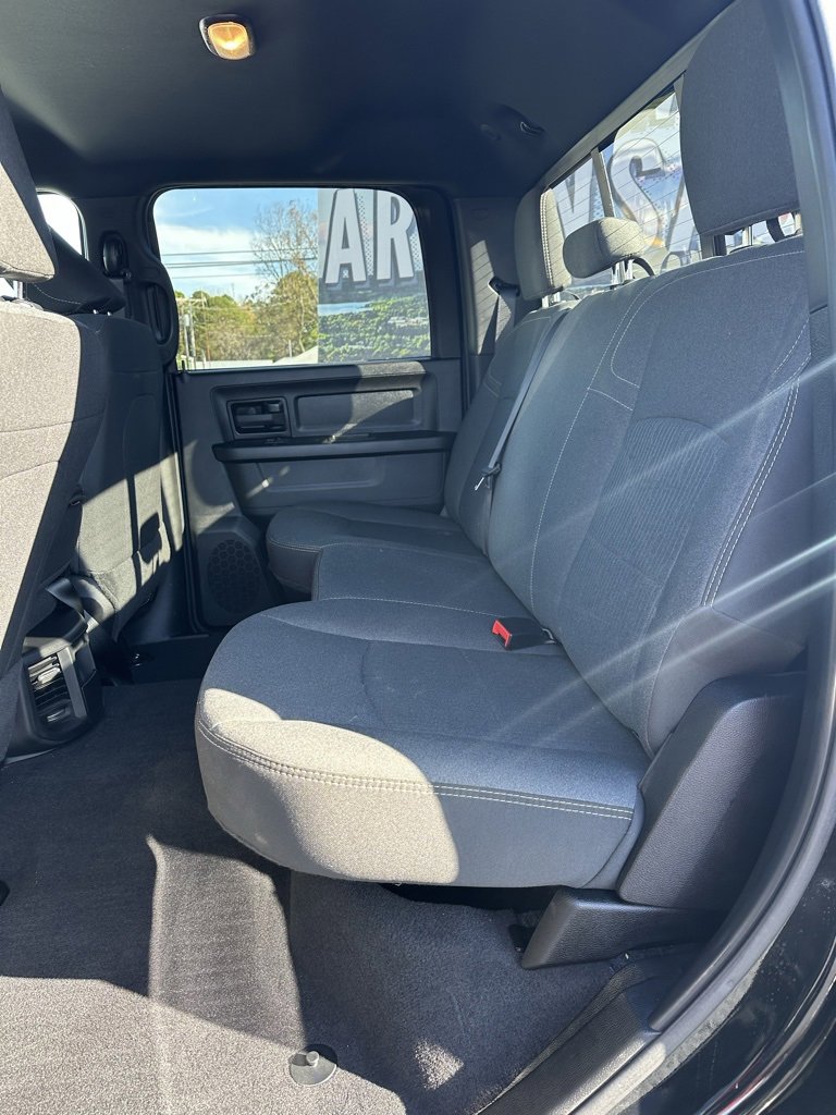 Used 2024 RAM 2500 Tradesman w/ Chrome Appearance Group image 17