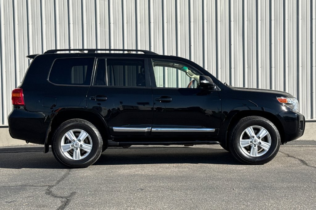 Used 2015 Toyota Land Cruiser AWD/4WD image 3