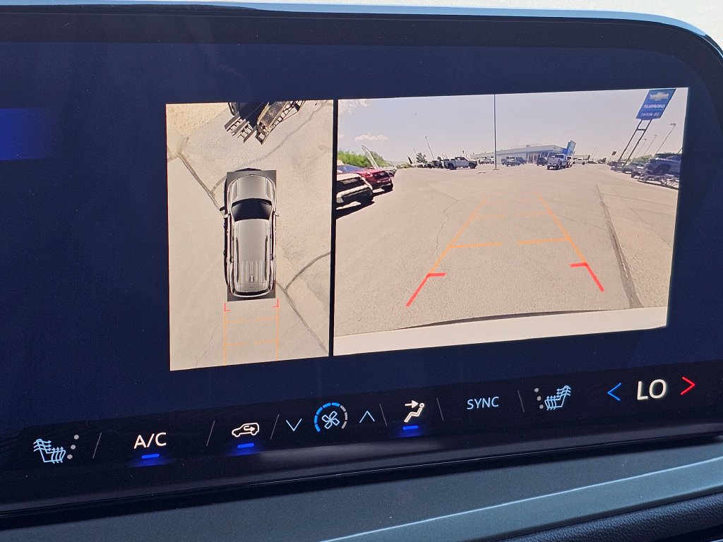 New 2026 Chevrolet Traverse LT w/ Enhanced Driving Package FWD image 19