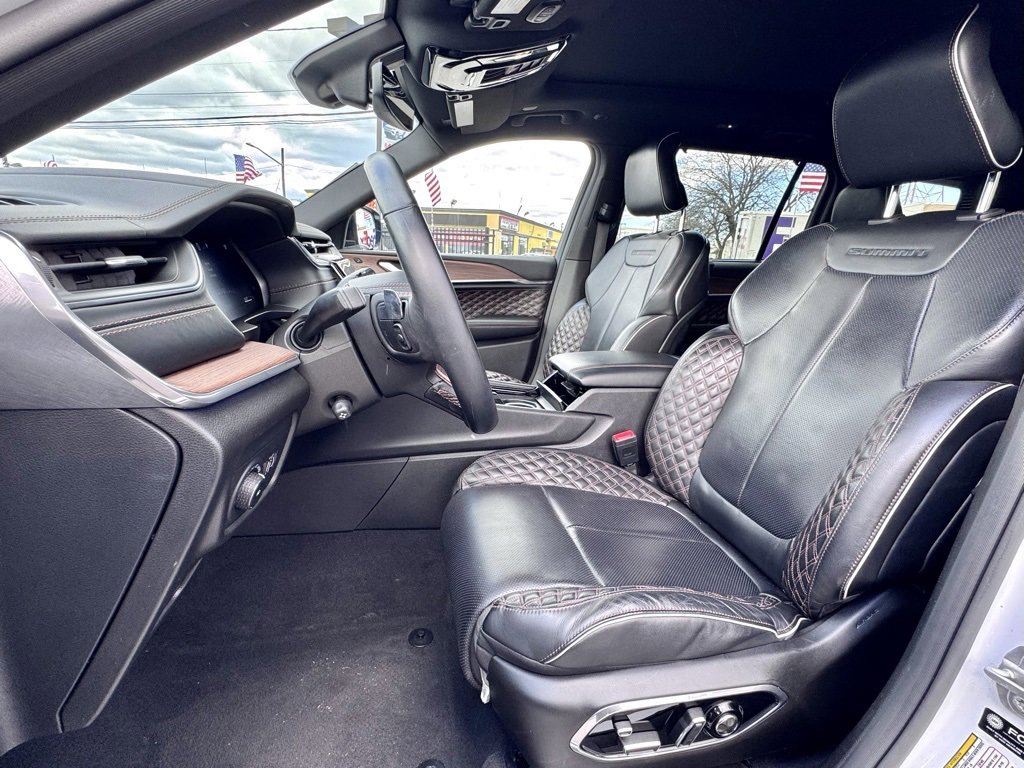 Certified 2022 Jeep Grand Cherokee L Summit w/ Luxury Tech Group V image 13