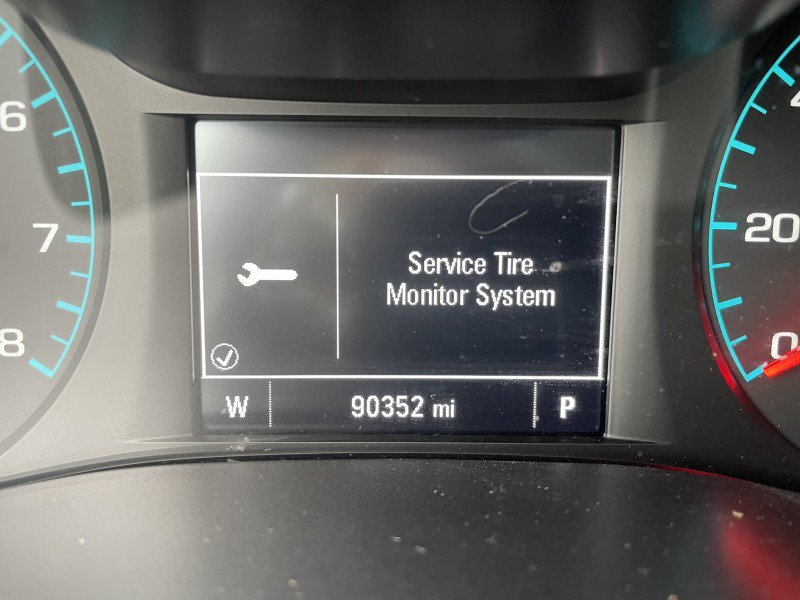 Used 2018 Chevrolet Colorado W/T w/ WT Convenience Package RWD image 16