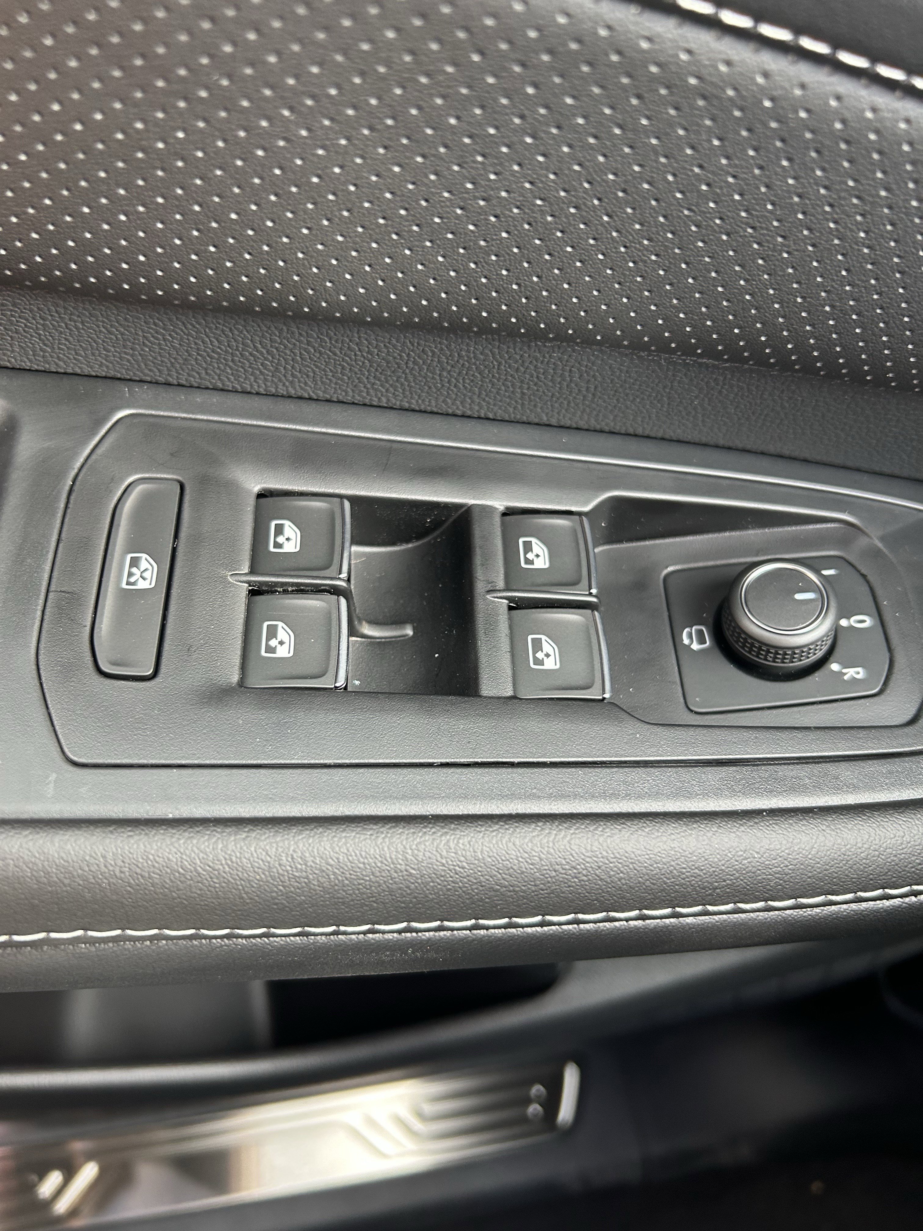 New 2026 Volkswagen Atlas Cross Sport SEL Premium R-Line image 15