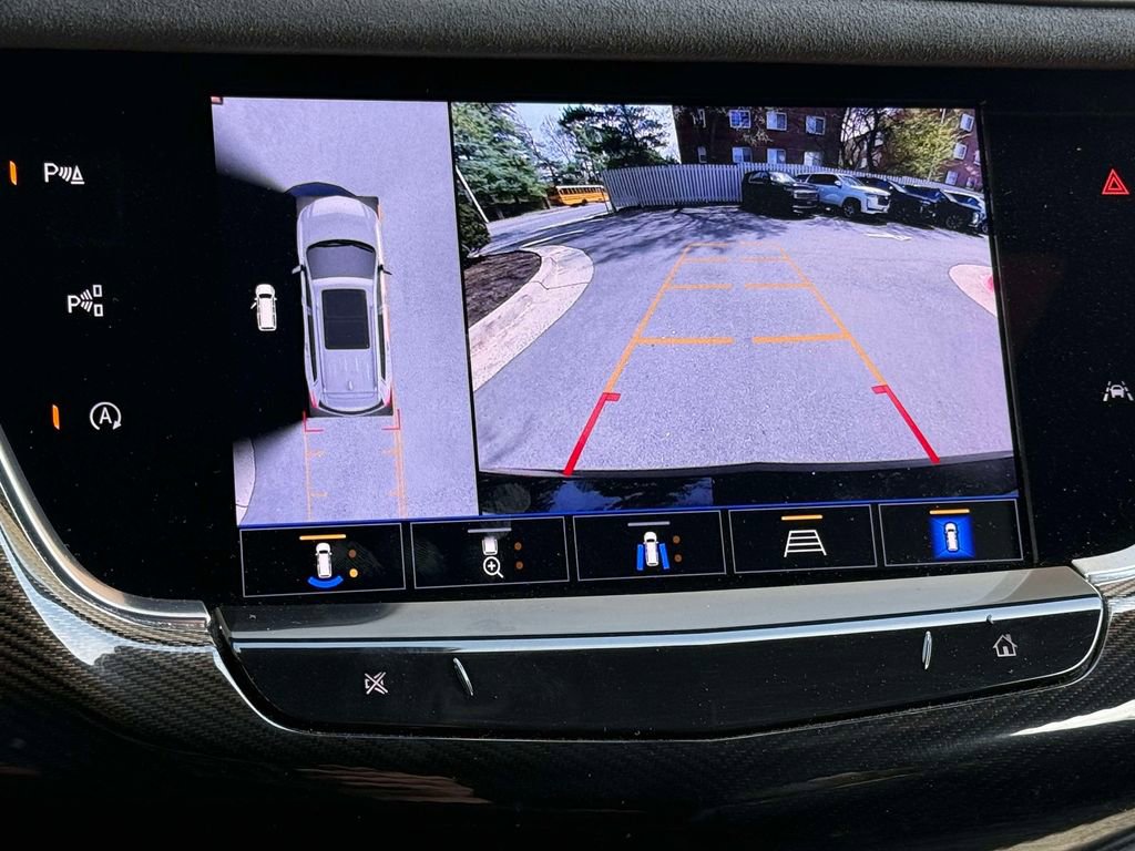 Used 2023 Cadillac XT6 Sport w/ Platinum Package image 7