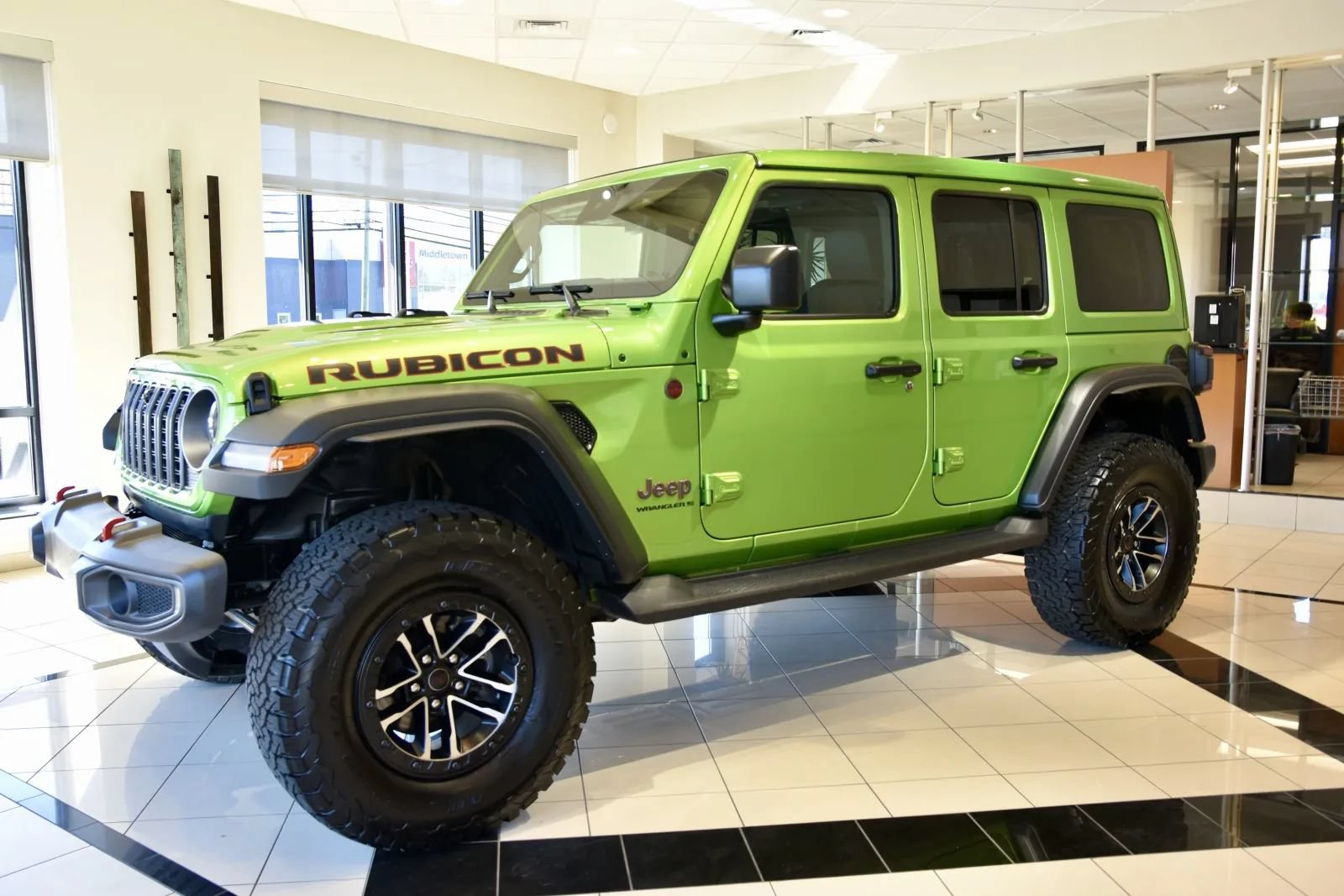 Used 2025 Jeep Wrangler Unlimited Rubicon w/ XTREMEE 35" Tire Package AWD/4WD image 3