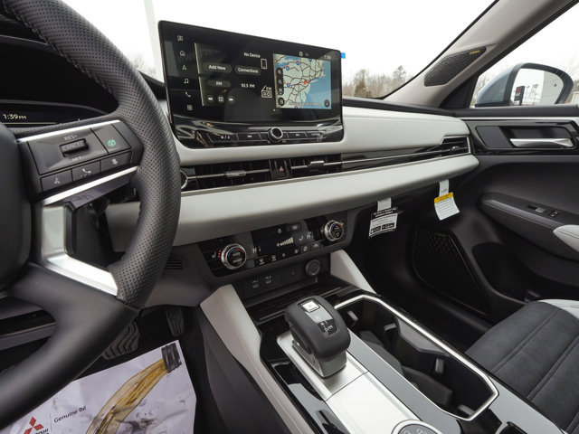 New 2026 Mitsubishi Outlander SE AWD/4WD image 24