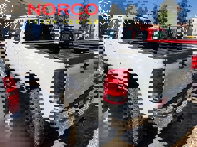 Used 2011 GMC Sierra 2500 SLT w/ Entertainment Package image 4