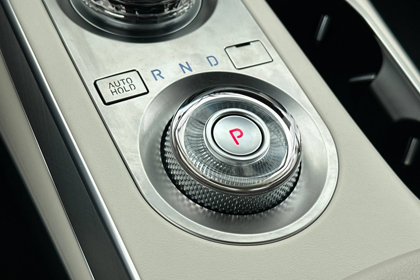Used 2023 Genesis Electrified GV70 w/ Prestige Package AWD/4WD image 28
