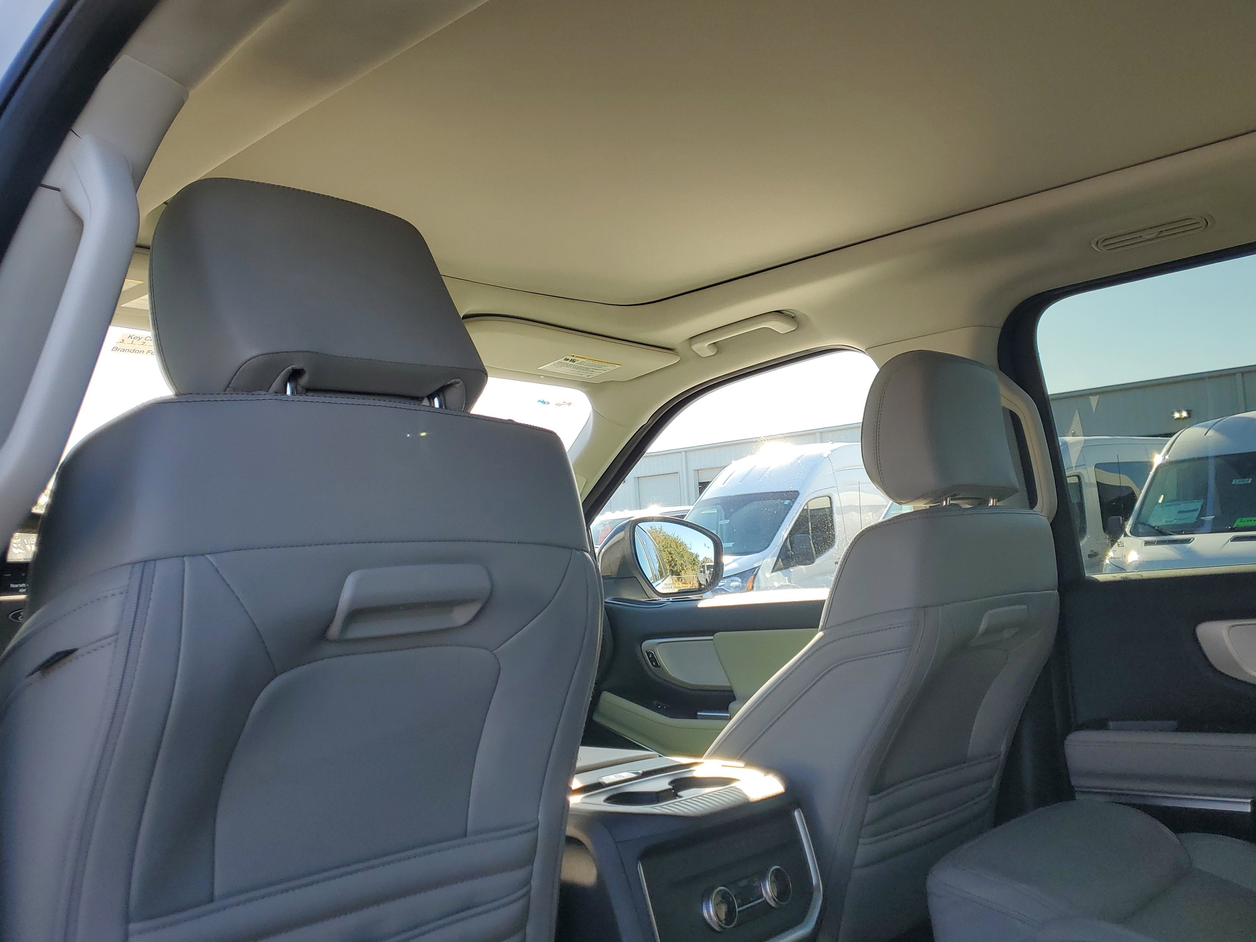 Certified 2025 Ford Expedition Active image 16