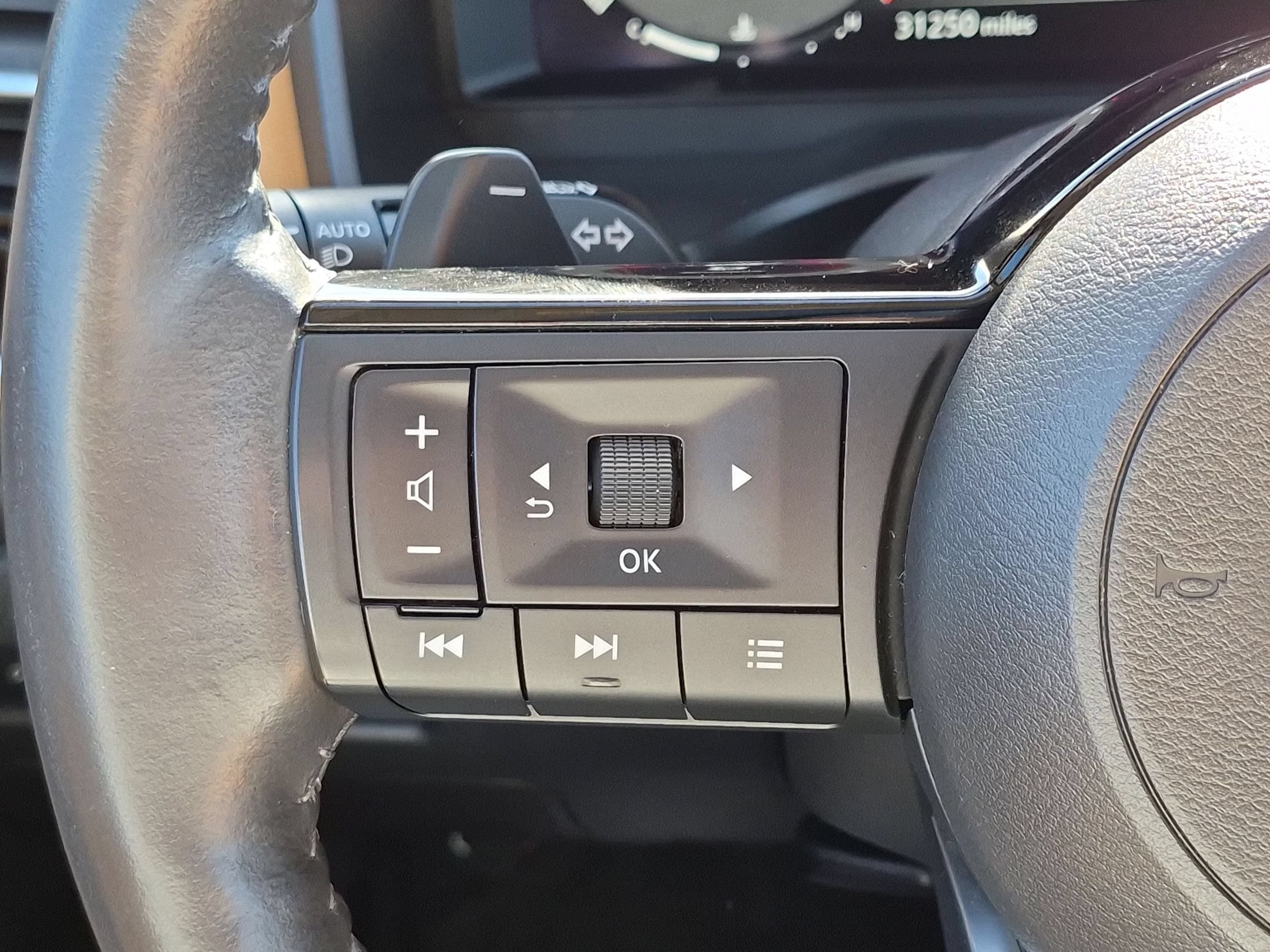 Used 2021 Nissan Rogue Platinum AWD/4WD image 18