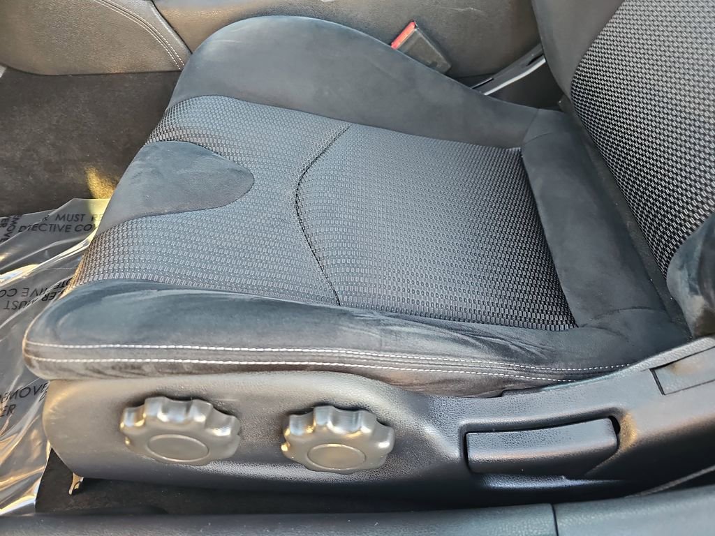 Used 2017 Nissan 370Z w/ Sport Package image 28