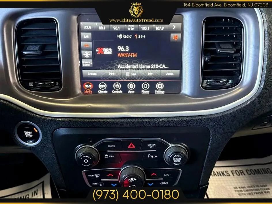 Used 2022 Dodge Charger SXT w/ Blacktop Package image 14