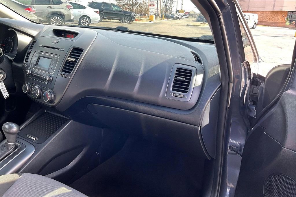 Used 2016 Kia Forte LX image 19