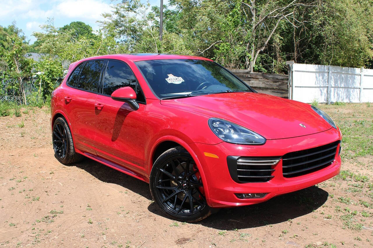Used 2016 Porsche Cayenne GTS AWD/4WD image 3