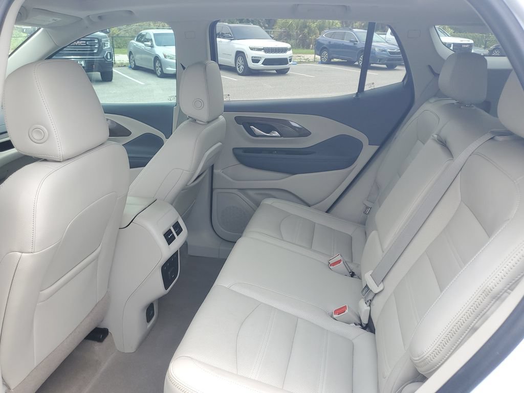 Used 2022 GMC Terrain Denali w/ Denali Premium Package AWD/4WD image 14