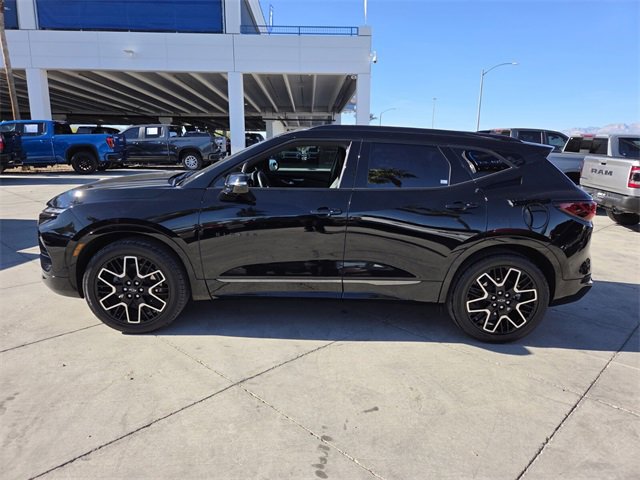 Certified 2023 Chevrolet Blazer RS w/ Driver Confidence II Package image 3