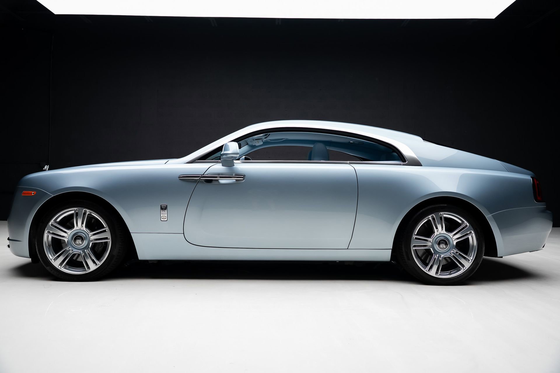 Used 2019 Rolls-Royce Wraith image 19