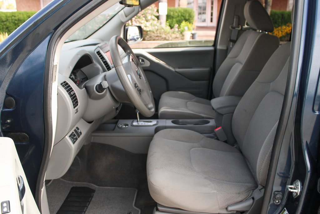 Used 2020 Nissan Frontier SV image 14